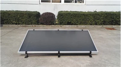 Doskový solárny kolektor